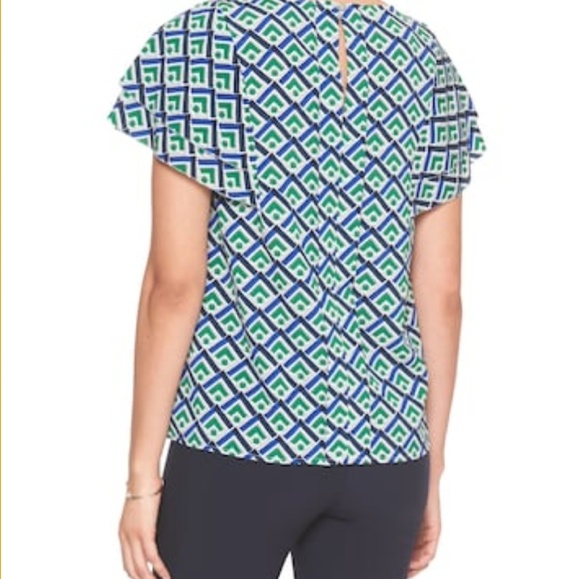 Flutter sleeve top - Picture 2 of 3